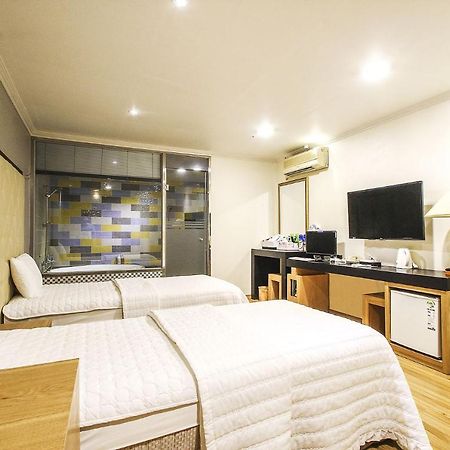 Central Hotel Changwon Eksteriør bilde