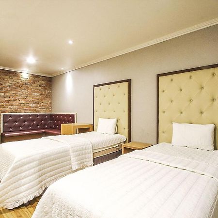 Central Hotel Changwon Eksteriør bilde