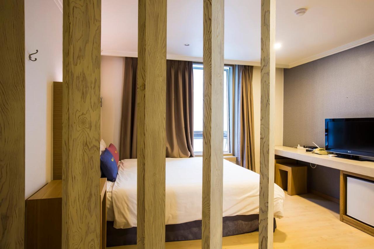 Central Hotel Changwon Eksteriør bilde