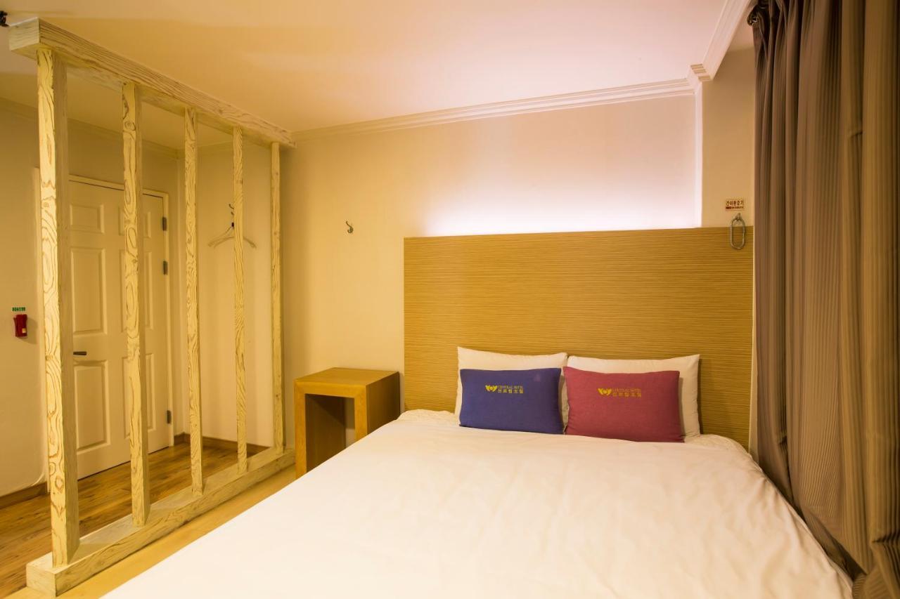 Central Hotel Changwon Eksteriør bilde