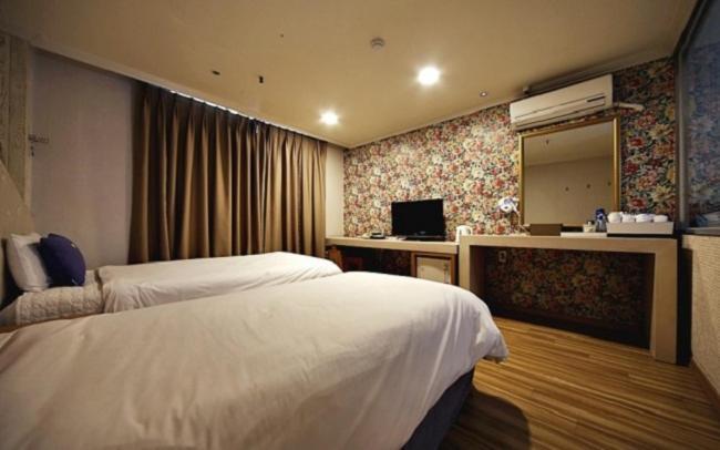 Central Hotel Changwon Eksteriør bilde