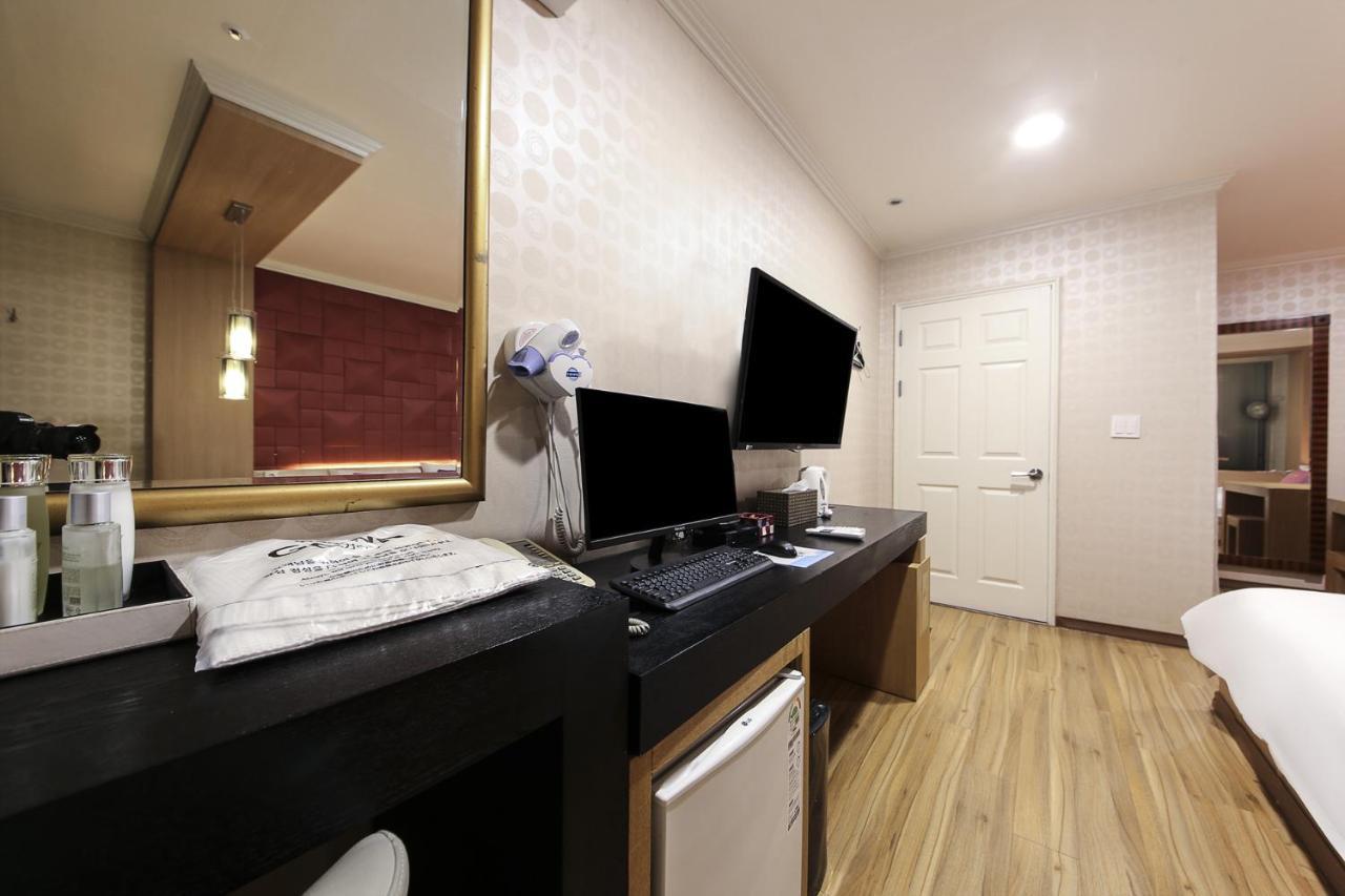 Central Hotel Changwon Eksteriør bilde