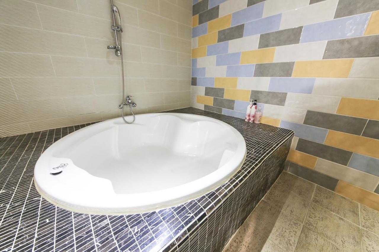 Central Hotel Changwon Eksteriør bilde