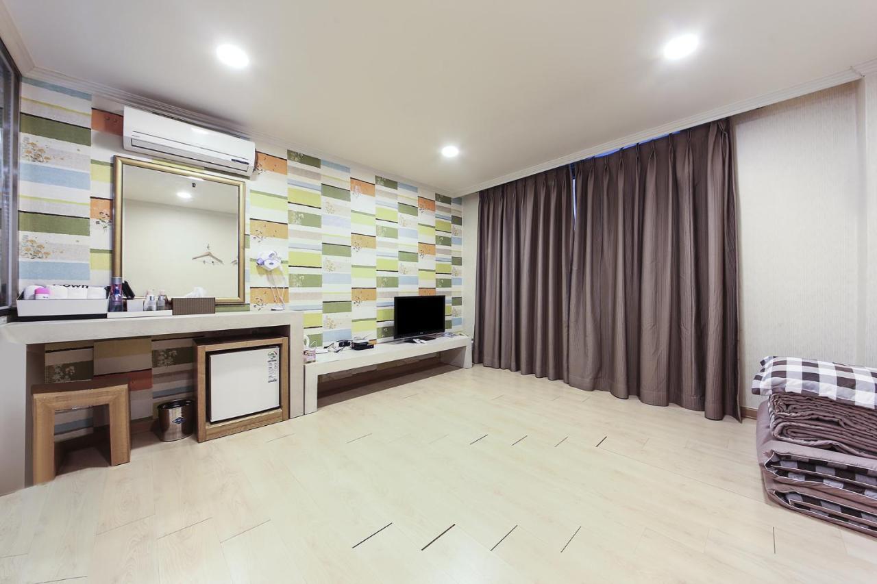 Central Hotel Changwon Eksteriør bilde