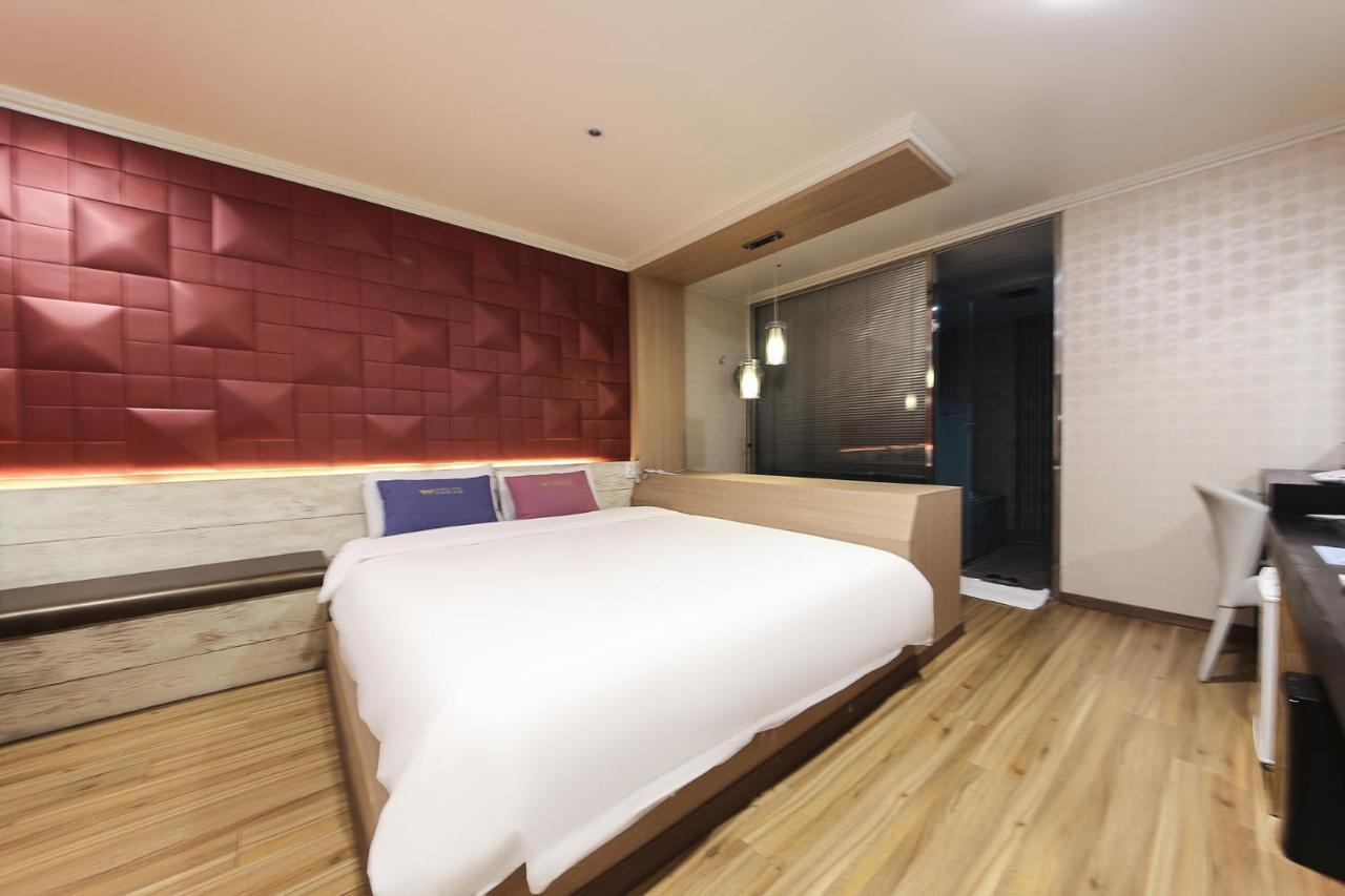 Central Hotel Changwon Eksteriør bilde