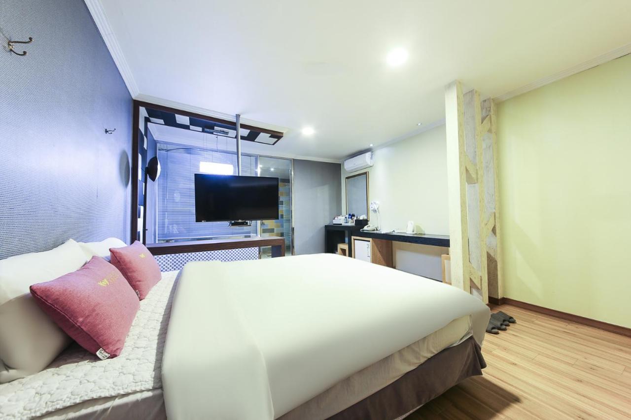 Central Hotel Changwon Eksteriør bilde