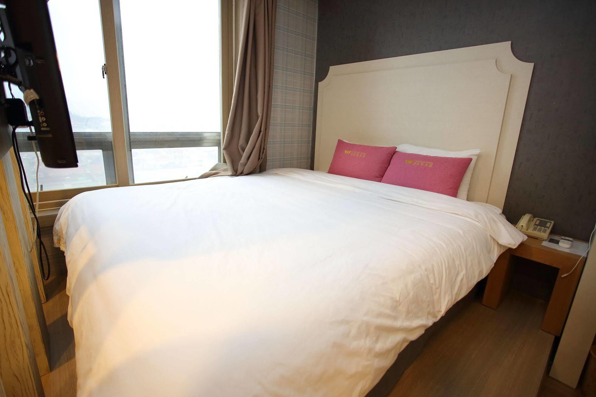 Central Hotel Changwon Eksteriør bilde